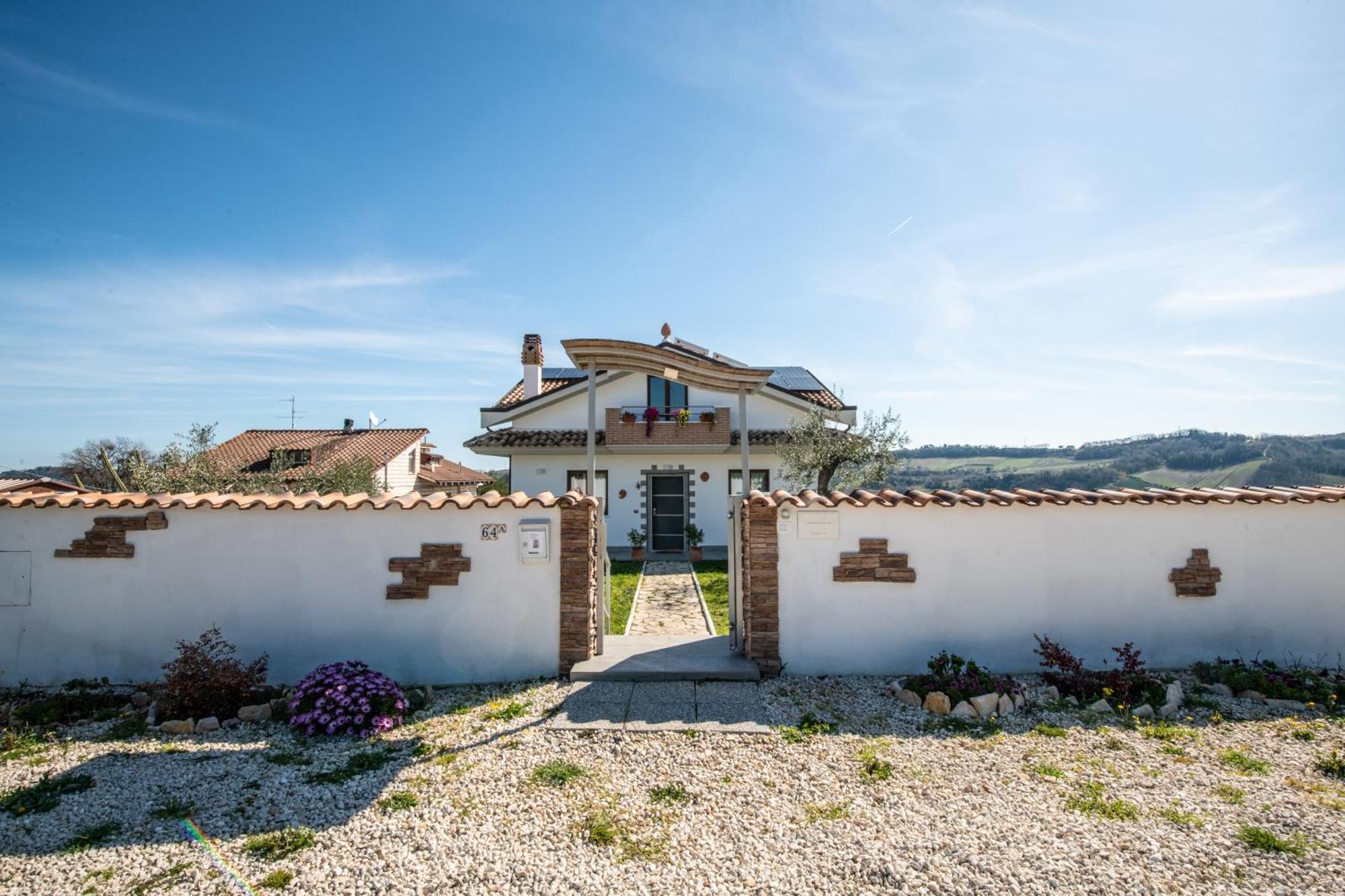 Villa Mastro Oleario 5 Dal Mare 30 Dai Monti Torrevecchia Teatina Exterior photo